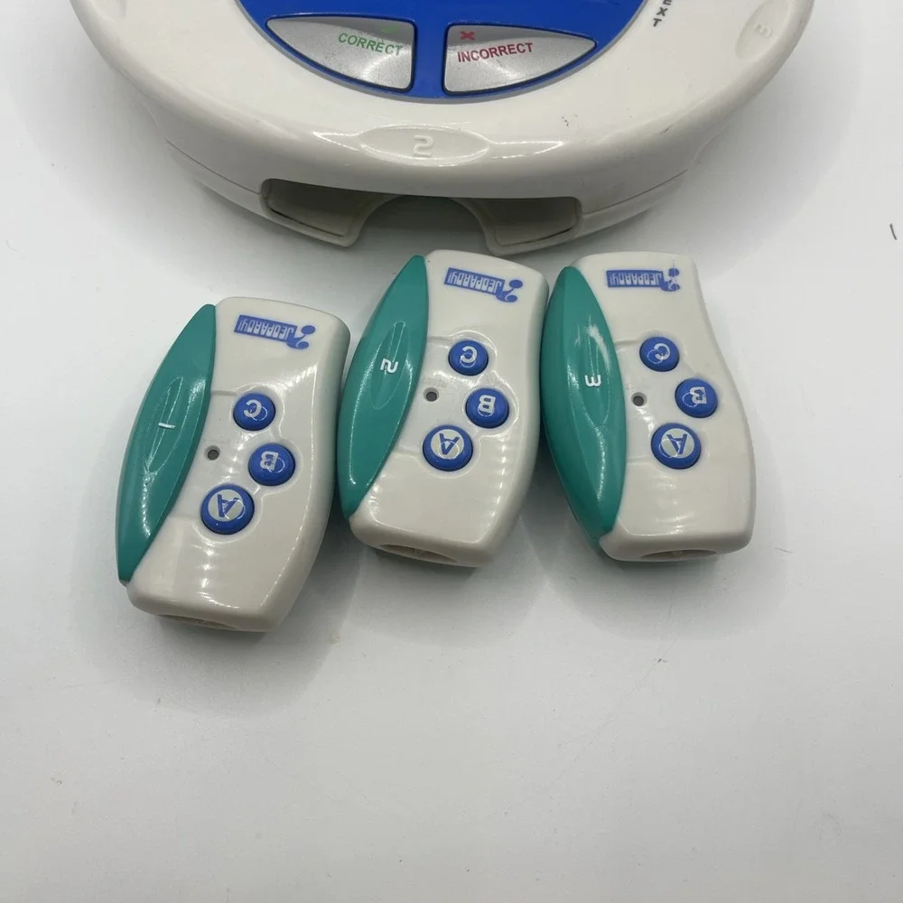 Tiger Games Jeopardy Remote Electronic Handheld Game Hasbro‎ 2003